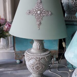 Licht groene tafellamp 61cm hoog